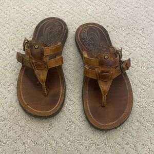 OluKai Honoka’a women’s sandal. Size 7.